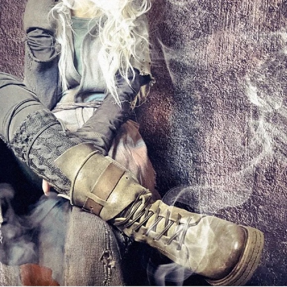 londonerus Accessories - distressed mended leg warmers